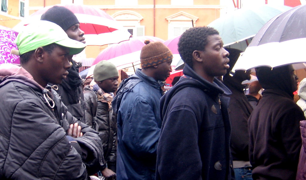 Porti aperti. Portafogli&nbsp;pure