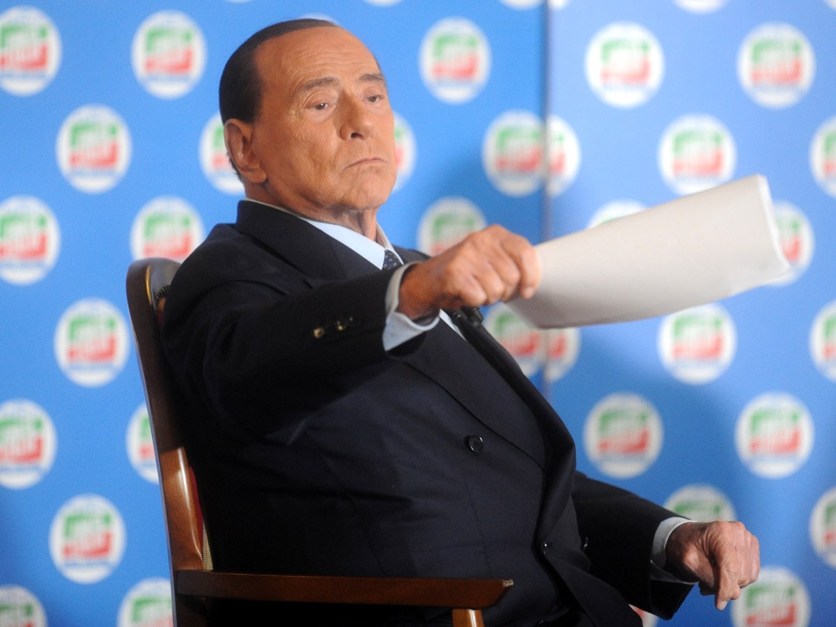 Un discount al posto dell’hangar con i 25.000 quadri di&nbsp;Berlusconi