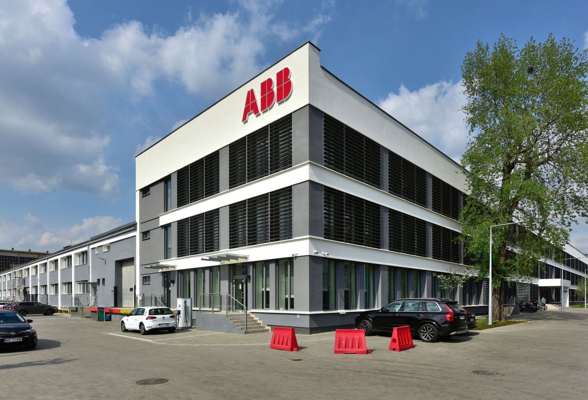 ABB si aggiunge ai licenziamenti collettivi in&nbsp;Polonia