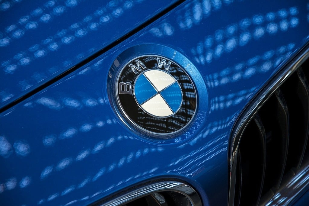 BMW crolla in Borsa dopo il profit&nbsp;warning