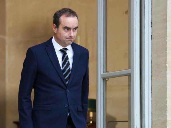 Francia: Nato non è progettata per operazioni su Stretto di&nbsp;Hormuz