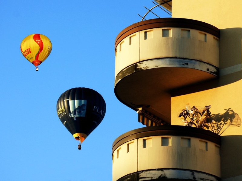 Contrabbando di sigarette attraverso palloni&nbsp;aerostatici