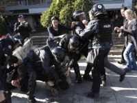 Kosovo: manifestanti assaltano la sede&nbsp;Ue